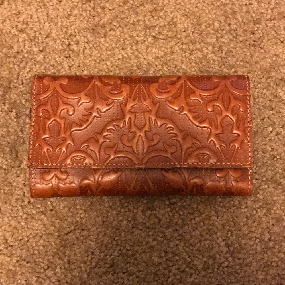 Patricia Nash brown wallet